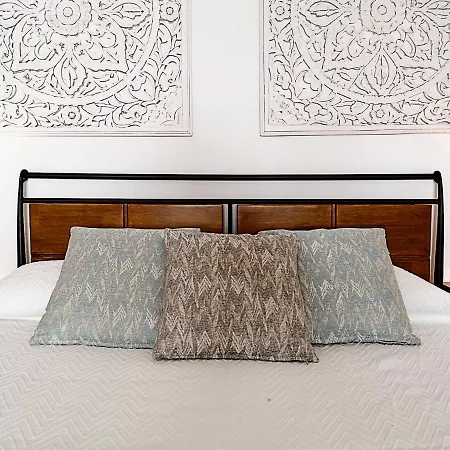 Kintsugi Center * ラゴス