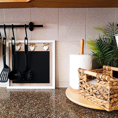 Homestay Kintsugi Center Lagos