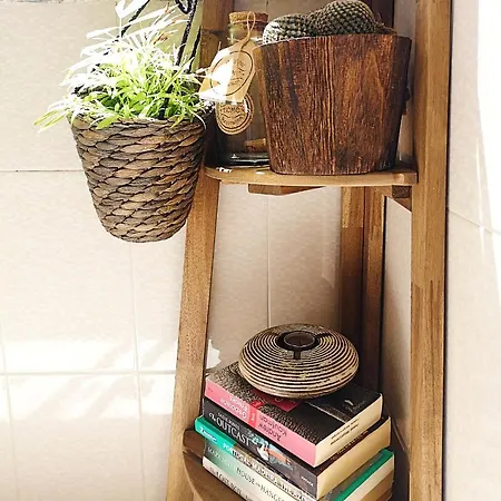 Kintsugi Center Homestay *
