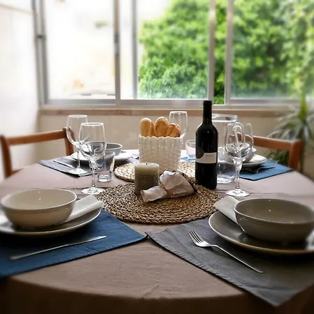 Homestay Kintsugi Center Lagos